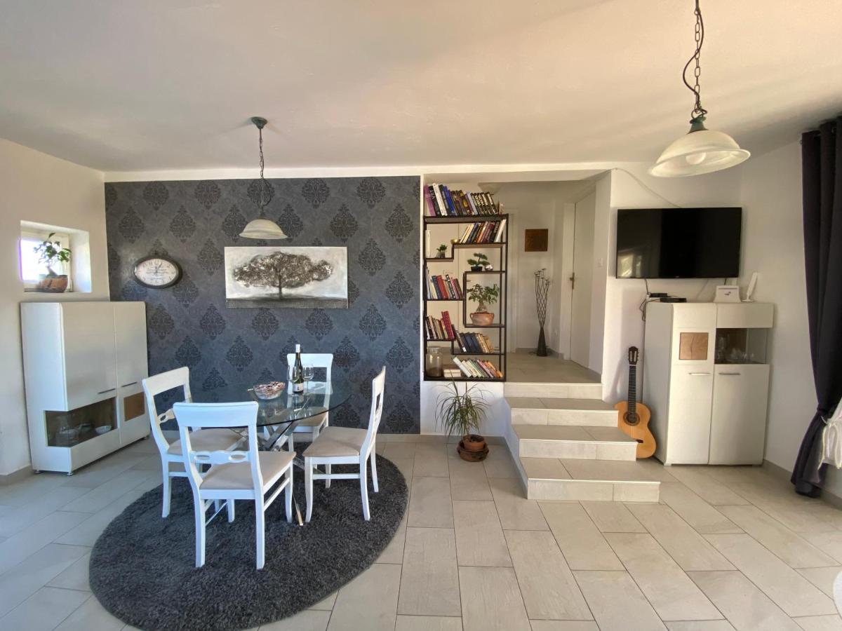 Ferienwohnung Beautiful Island House Ugljan Exterior foto